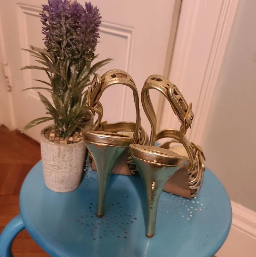 Colin Stuart leopard and gold heel shoes 7.5 hp 5x🔥🔥🔥🔥🔥